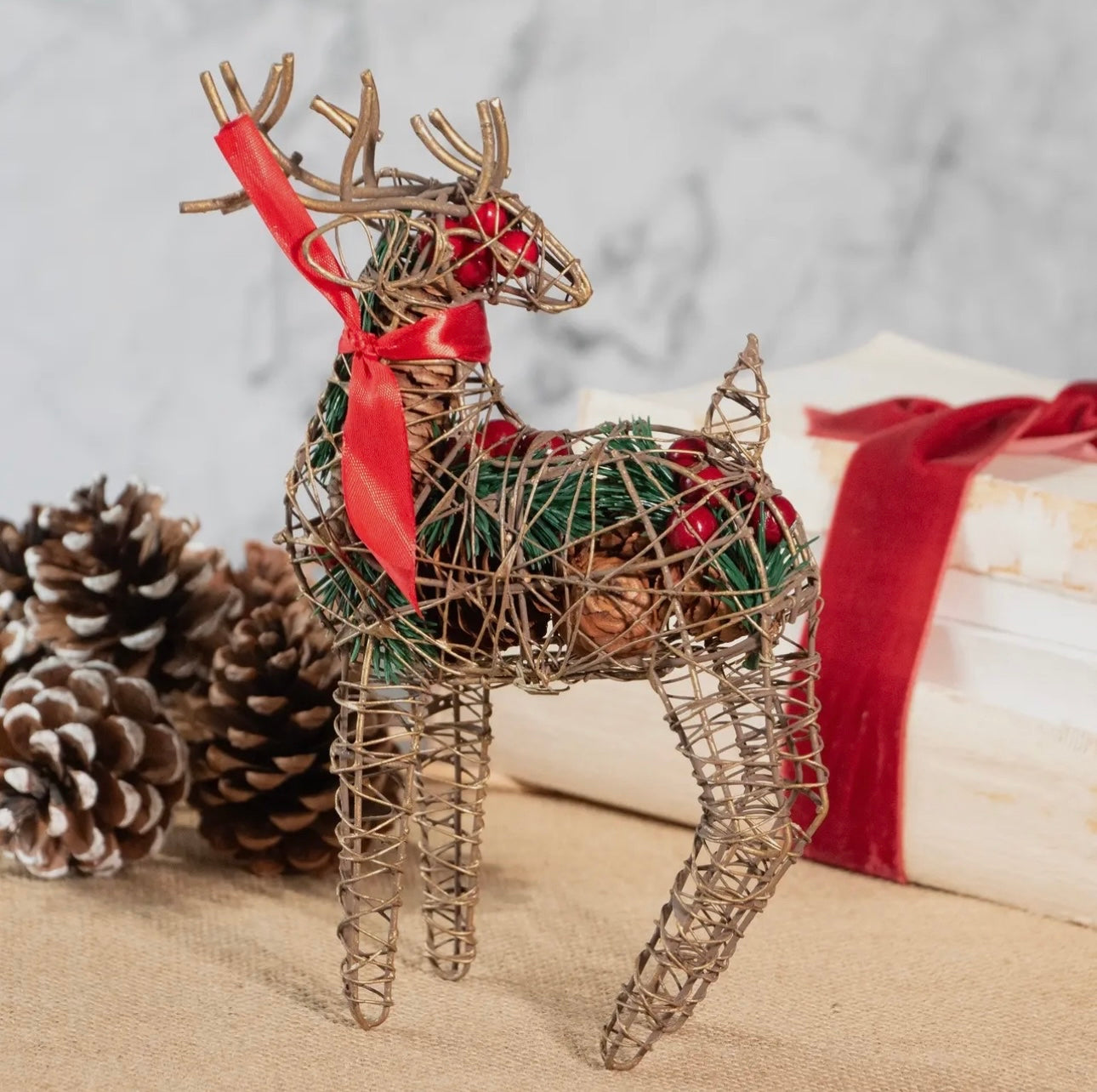 Holiday Potpourri Gold Reindeer